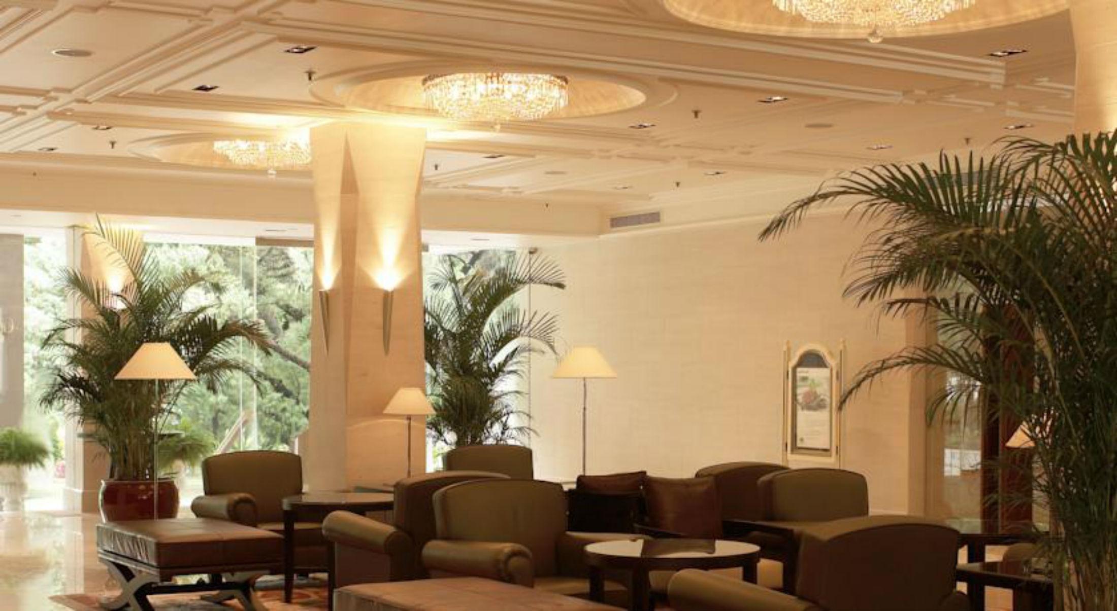 굿우드 파크 호텔 싱가포르 외부 사진 The lobby of the hotel