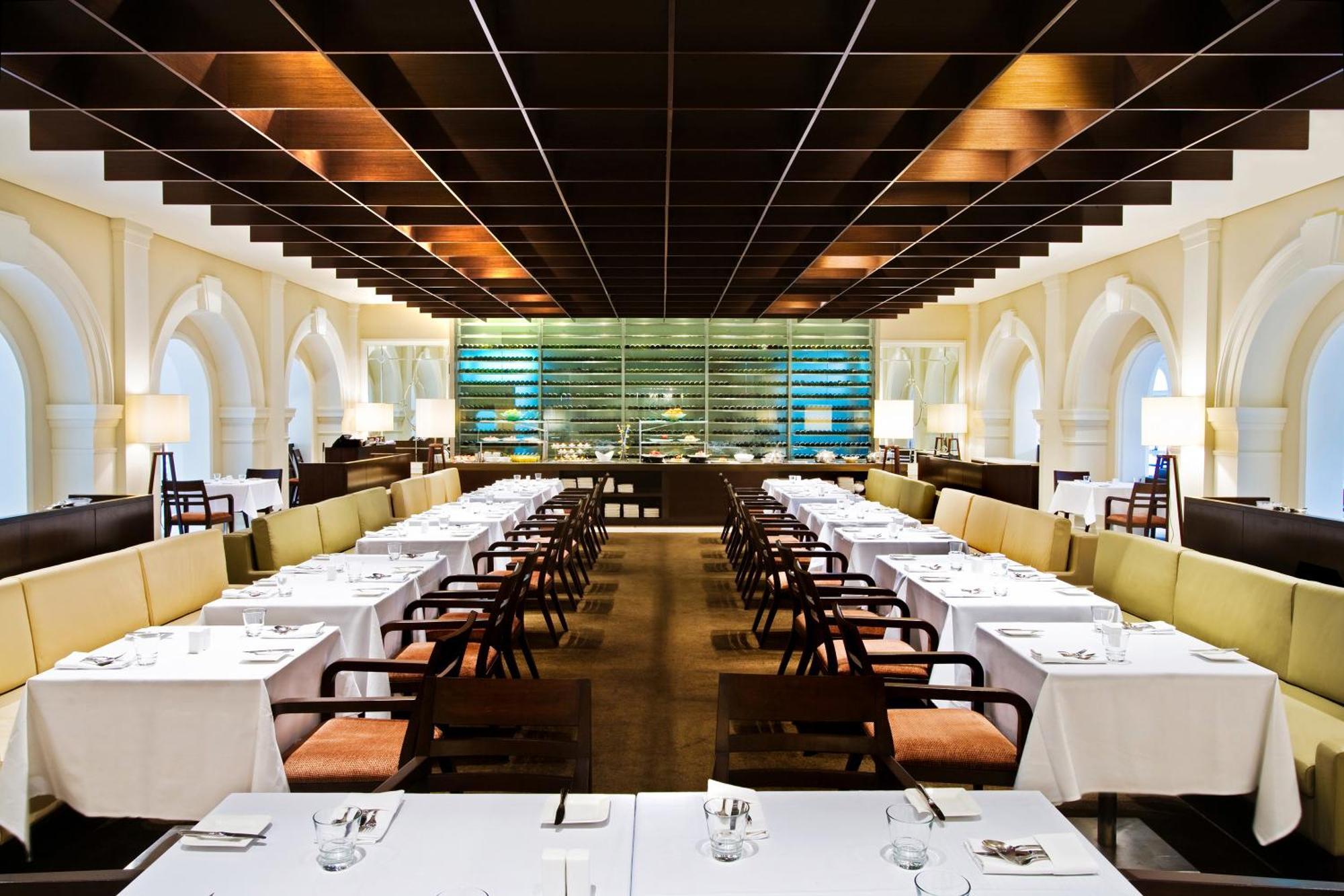 굿우드 파크 호텔 싱가포르 외부 사진 The interior of the restaurant