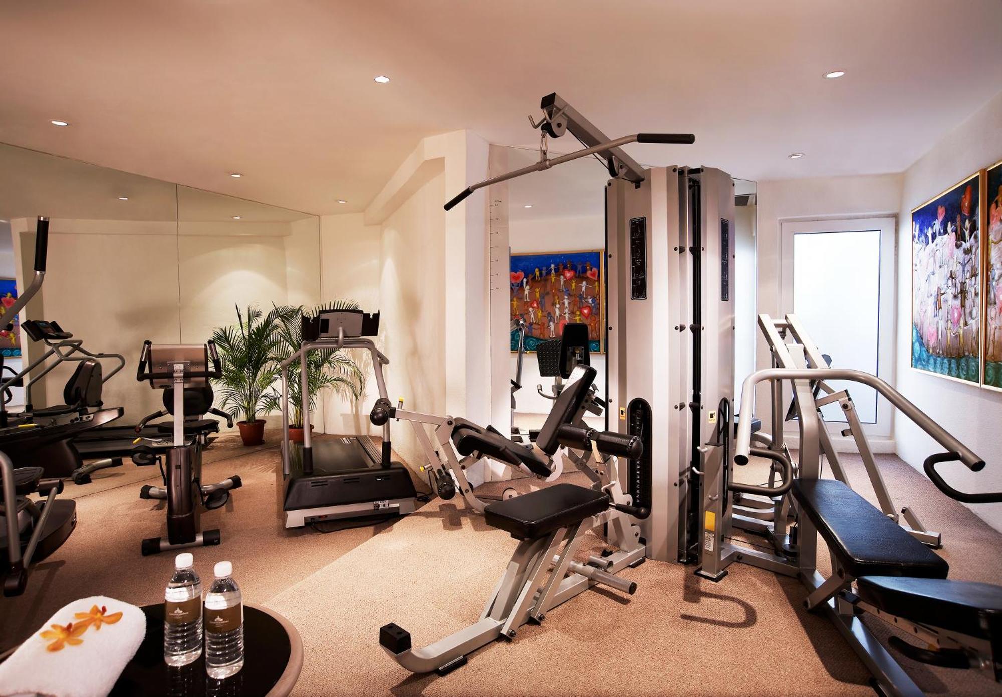 굿우드 파크 호텔 싱가포르 외부 사진 A home gym