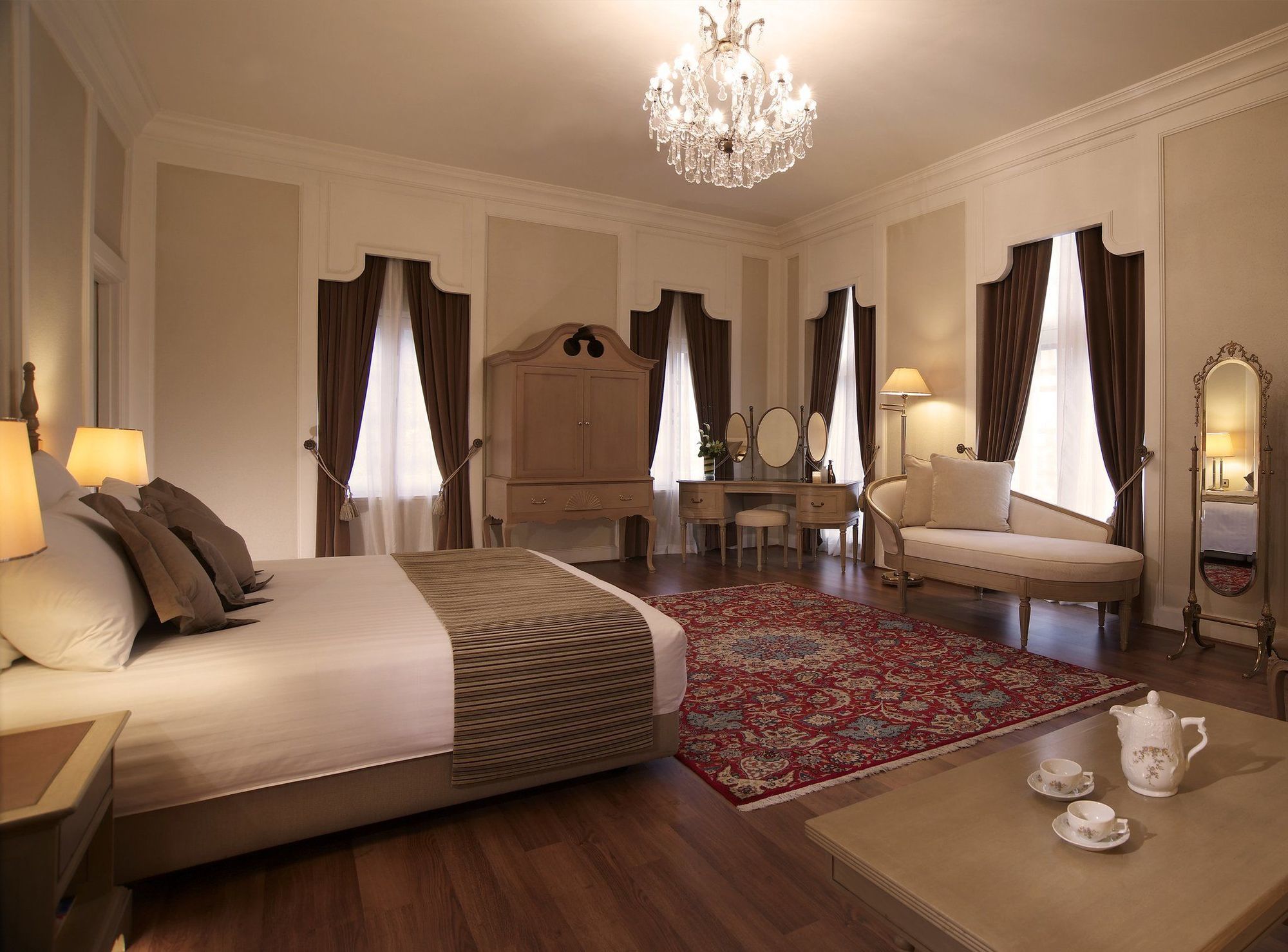 굿우드 파크 호텔 싱가포르 객실 사진 A suite at the hotel